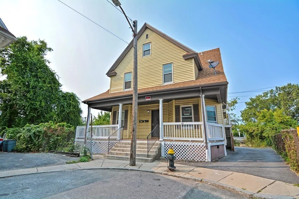30 Humphreys Pl, Dorchester