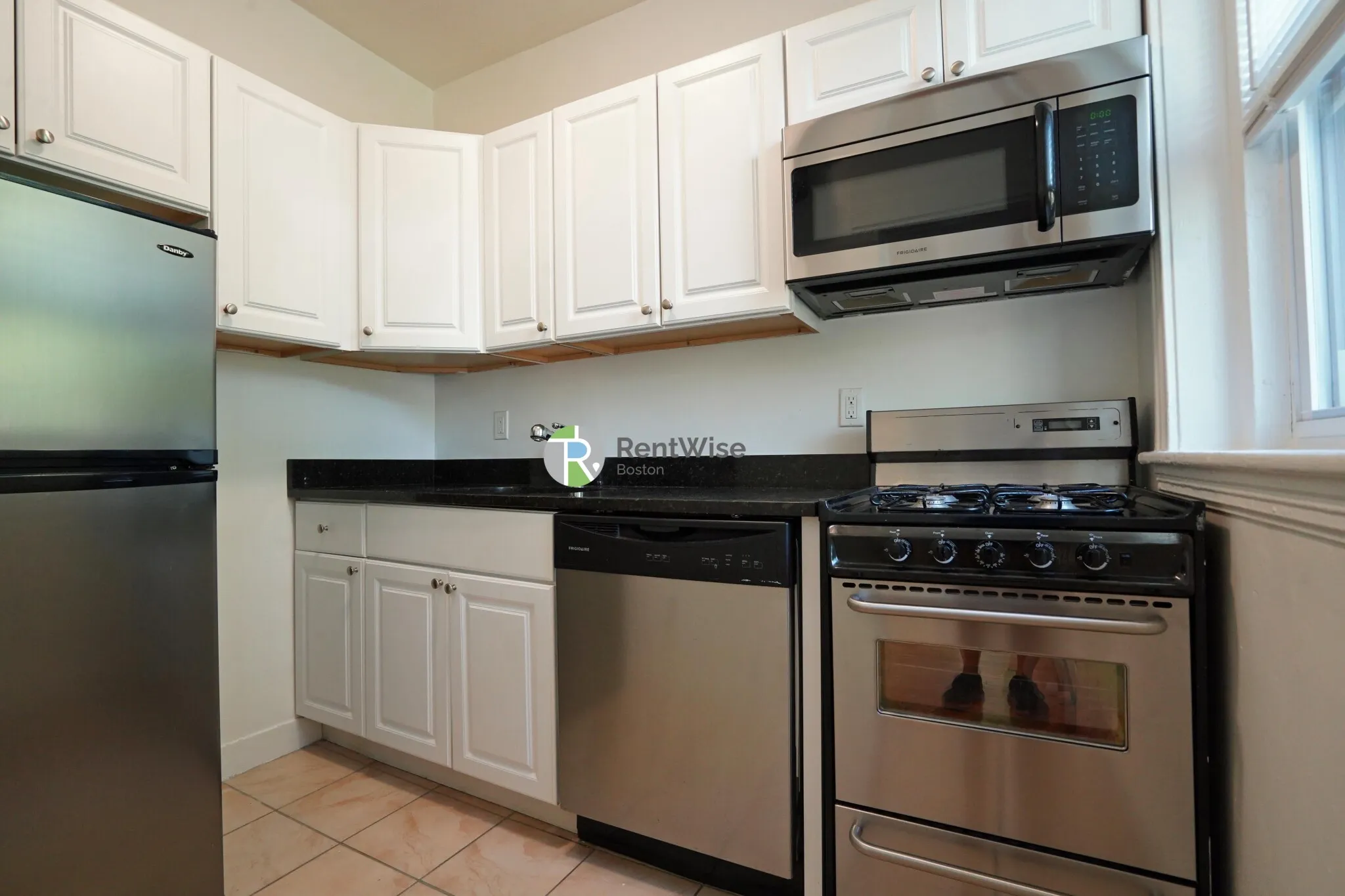 86 Brainerd Rd, Allston