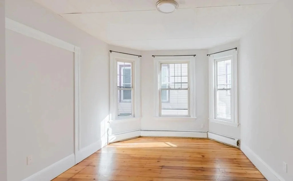 31 Falcon St, East Boston