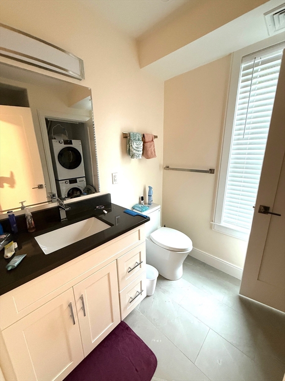 22 Rogers St, South Boston