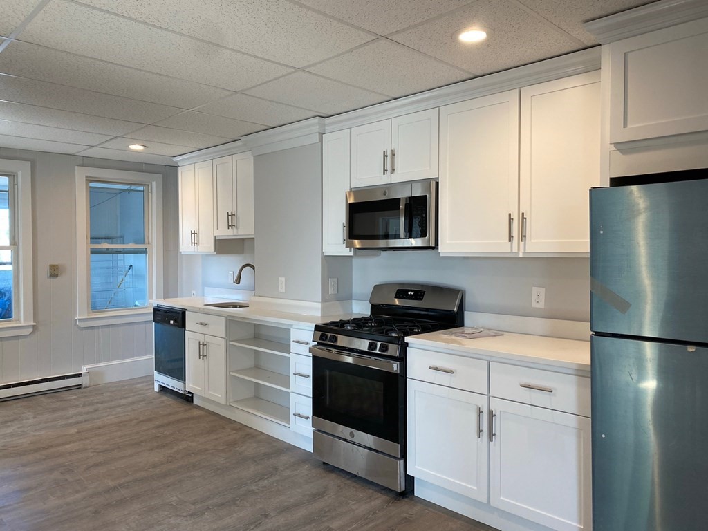 94 Irving St, Everett