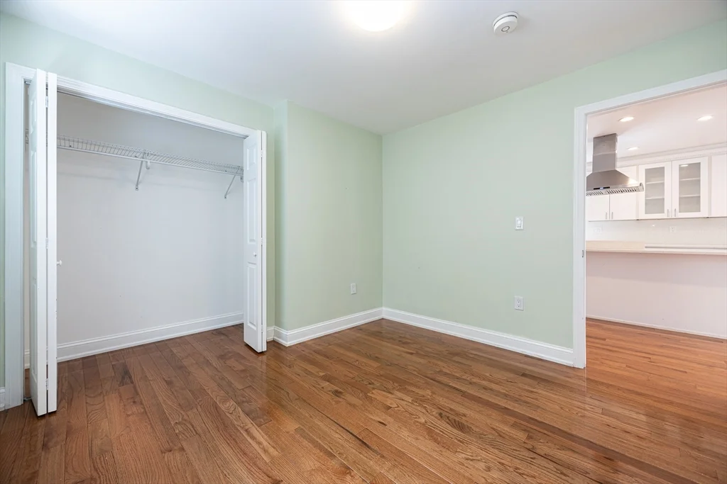 1495 Hyde Park Ave, Hyde Park