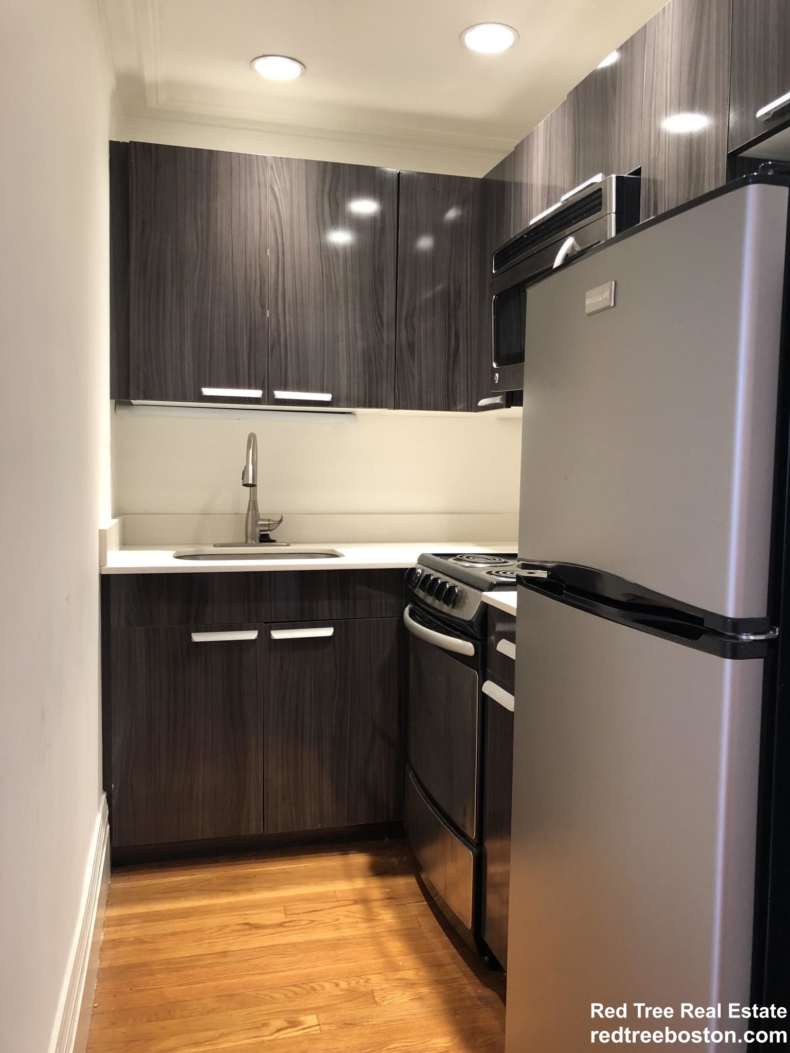 254 Newbury St, Back Bay