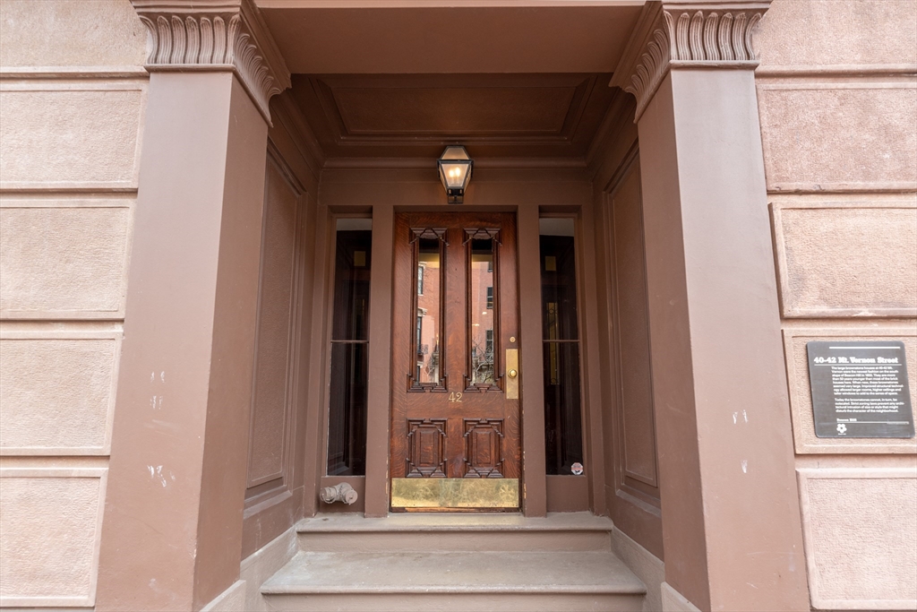 40 Mount Vernon St, Beacon Hill