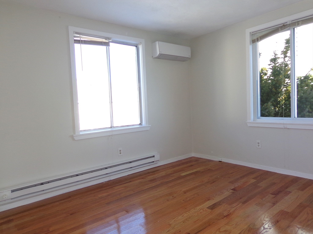 25 Acton St, Watertown