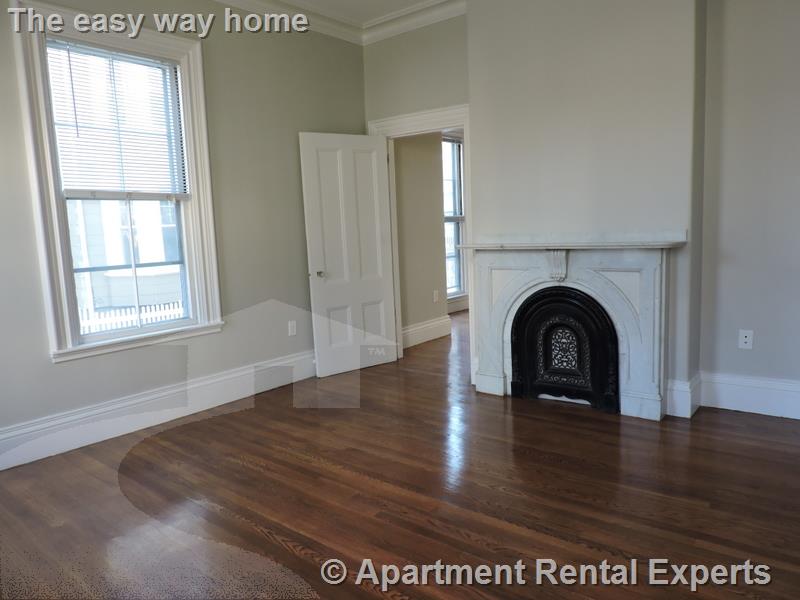 13 Pleasant St, Central Square