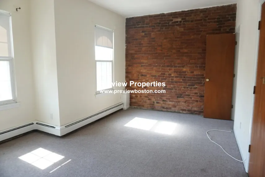 58 South Huntington Ave, Jamaica Plain