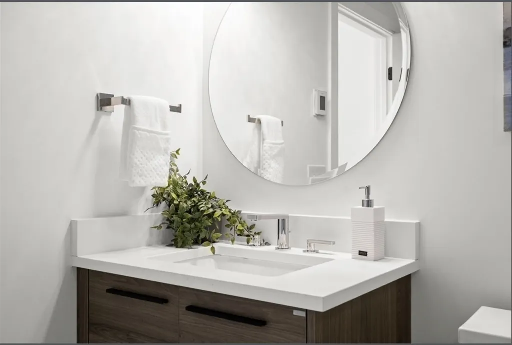 160 West Seventh St, South Boston