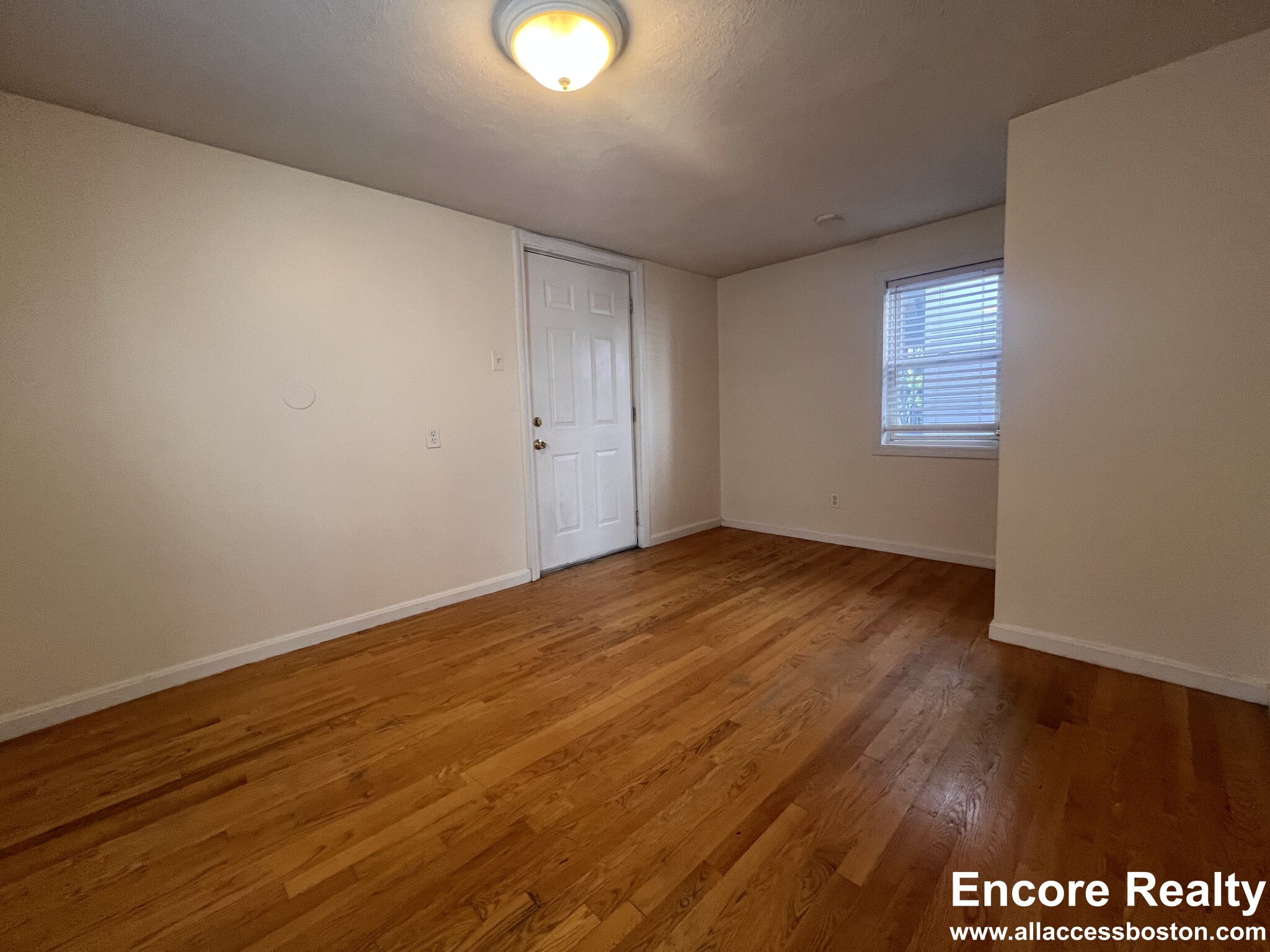 8 Alberta Ter, North Cambridge