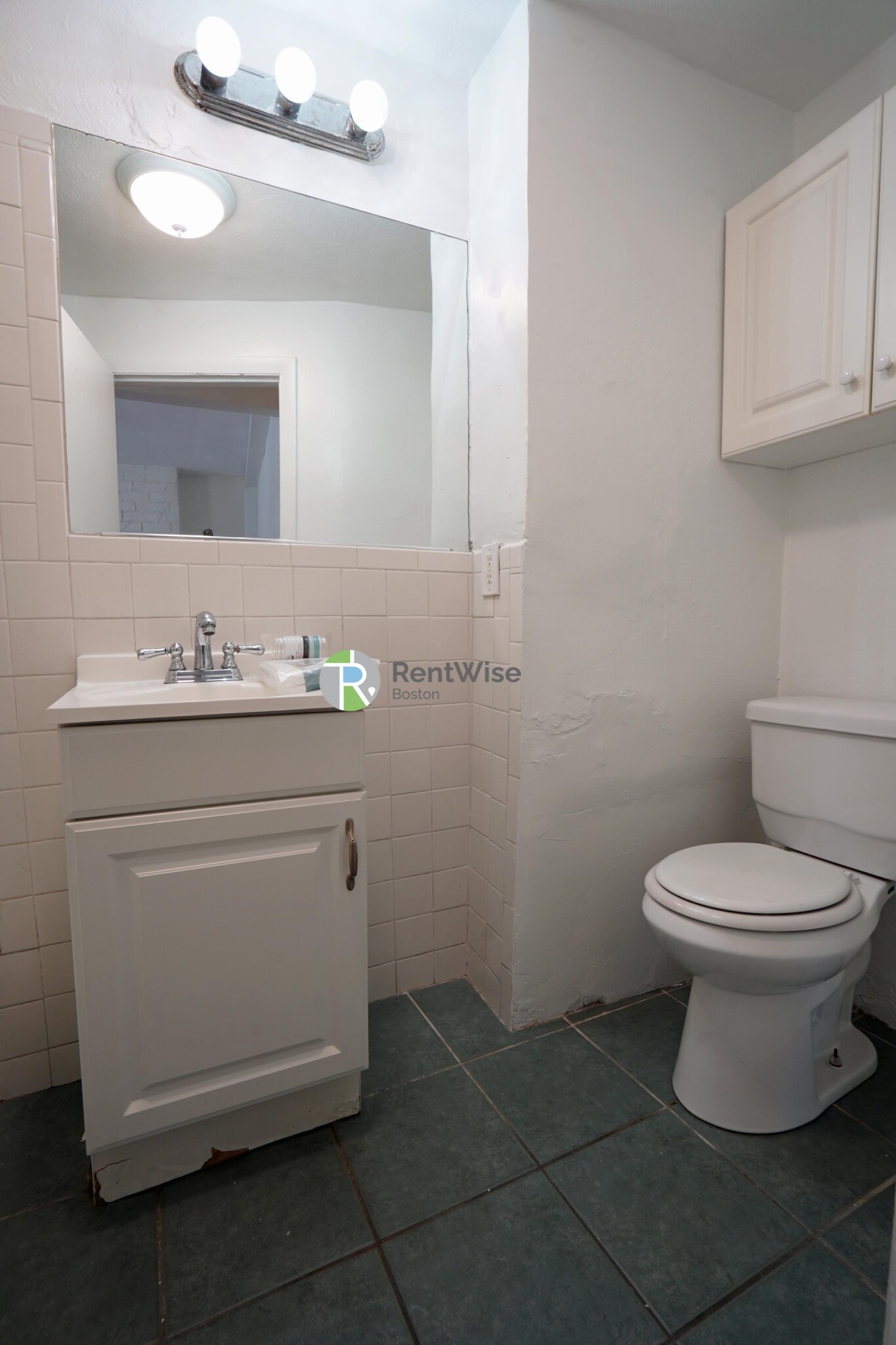 1322 Commonwealth Ave, Brighton