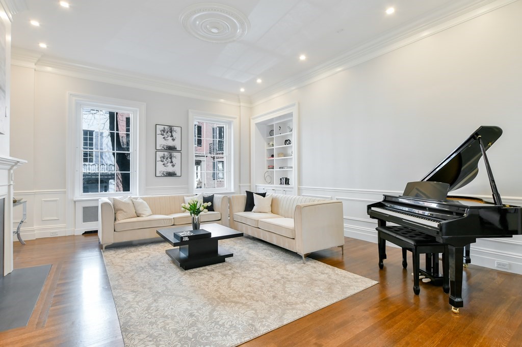 20 Chestnut St, Beacon Hill