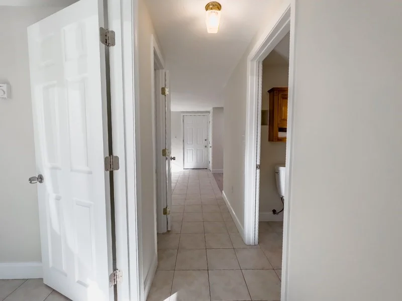 592 American Legion Highway, Roslindale