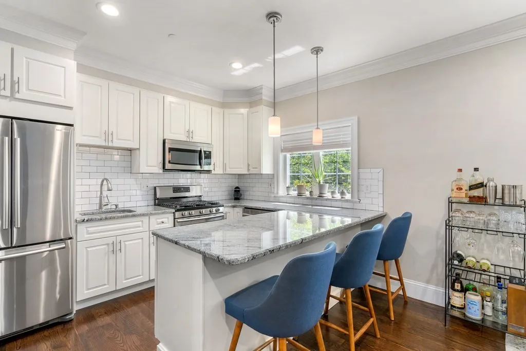 3 Monmouth St, East Boston