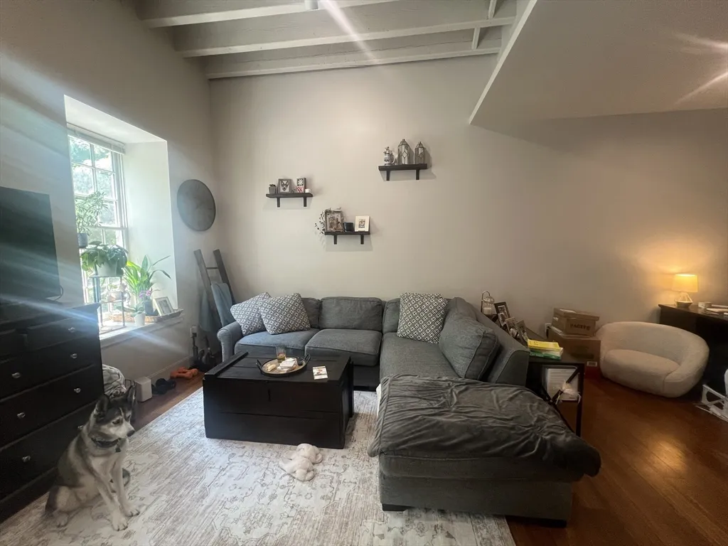 33 3rd Ave, Charlestown