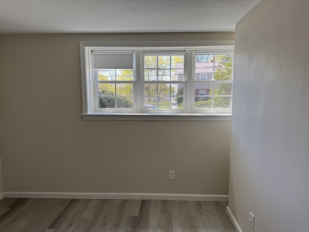 160 Summer St, Zip 01830