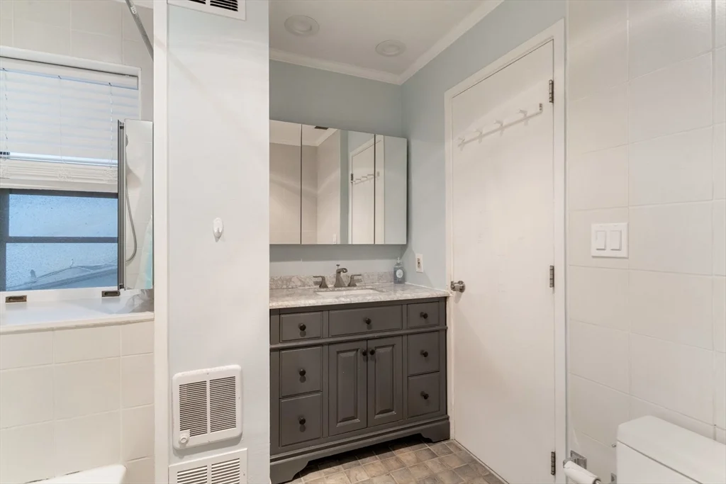 48 Beacon St, Beacon Hill