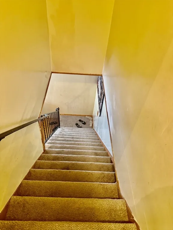 9 Newhall St, Lowell