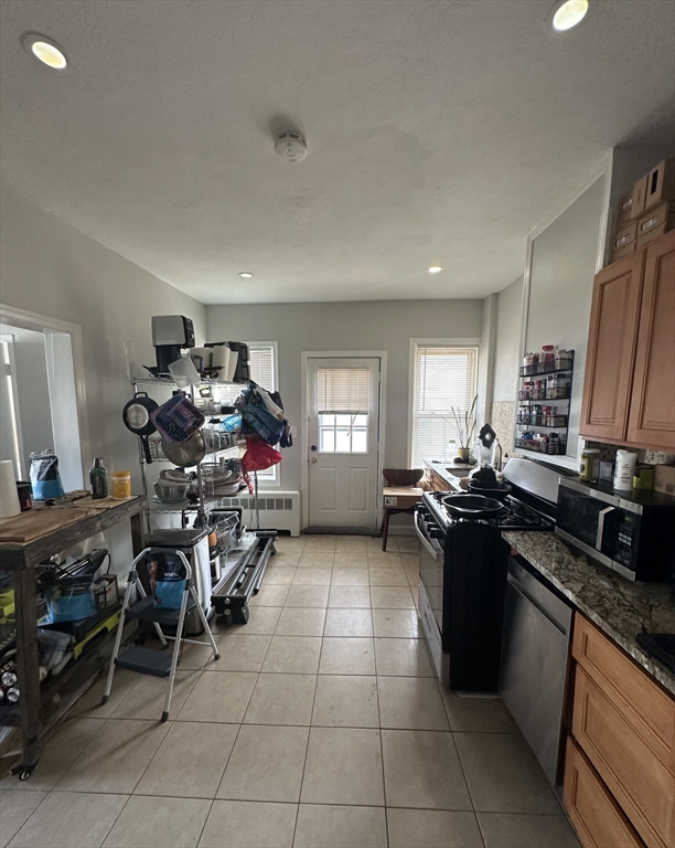 212 California St, Newton