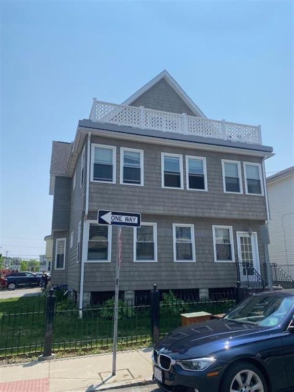 51 Bowen Ave, South Medford