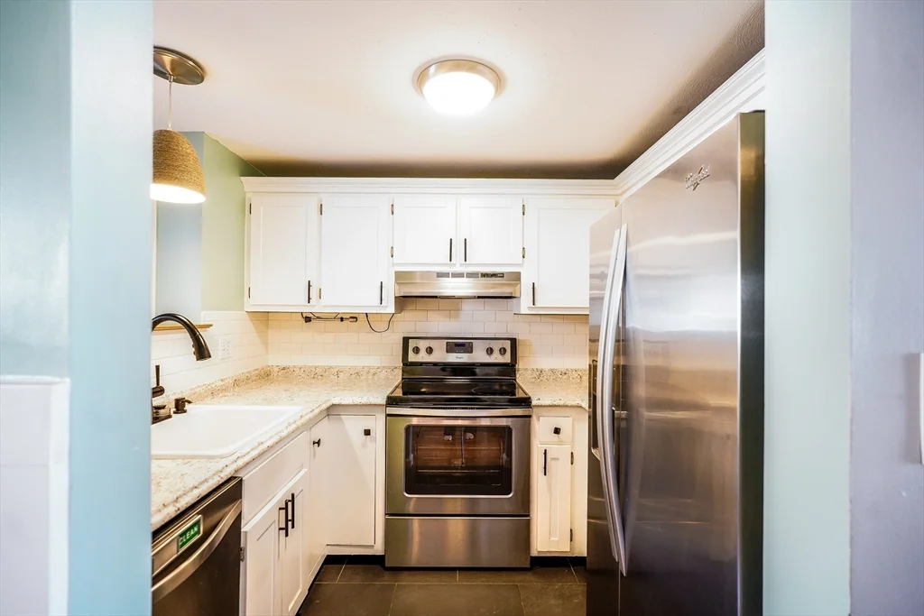 40 Spring Cove Rd, Nashua