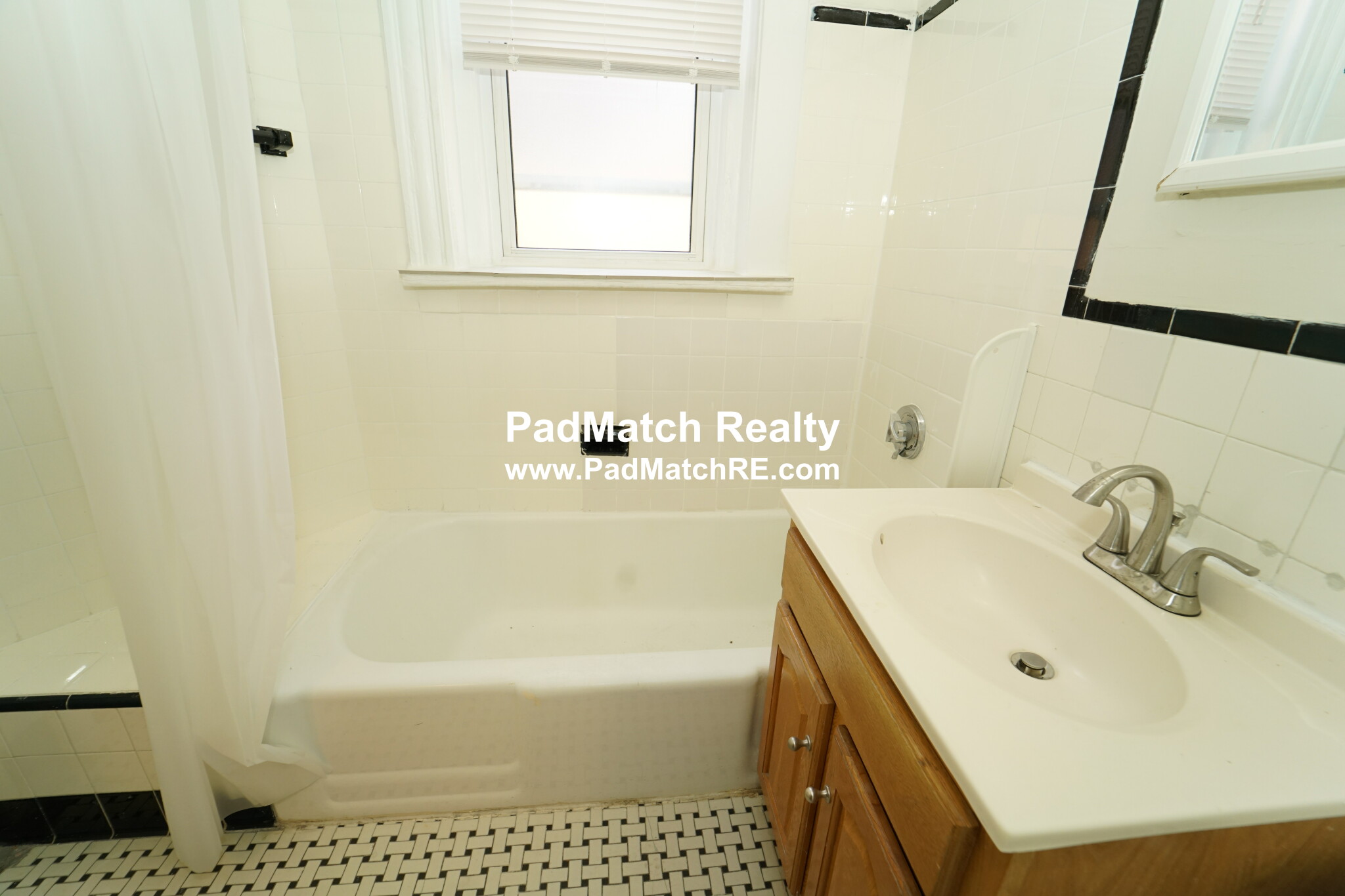 208 Winthrop Rd, Aspinwall Hill