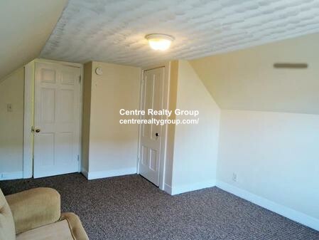 44 Linden St, Allston
