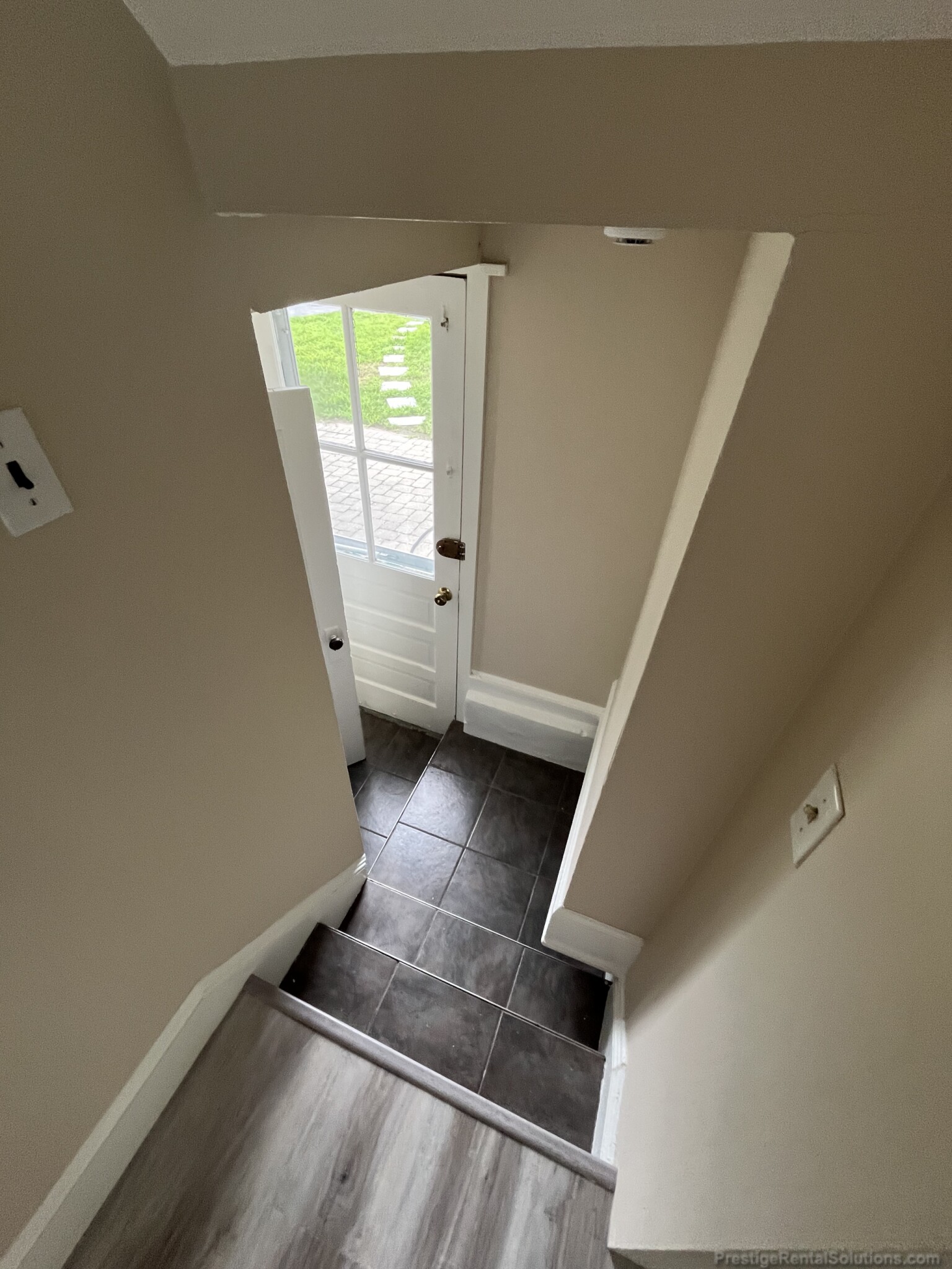 78 Commonwealth Ave, Dedham