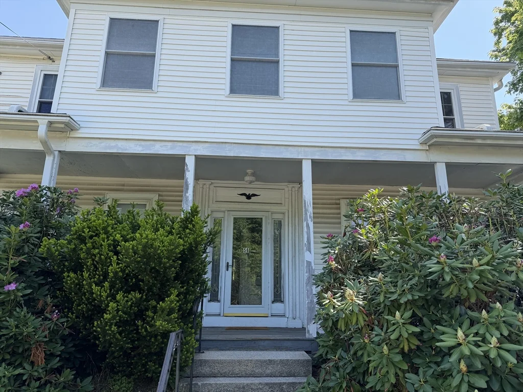 56 South Main St, Uxbridge