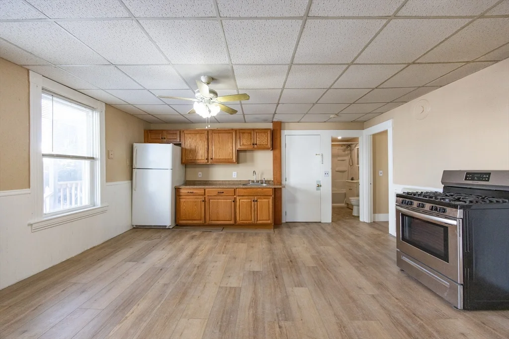 28 Richmond St, Blackstone