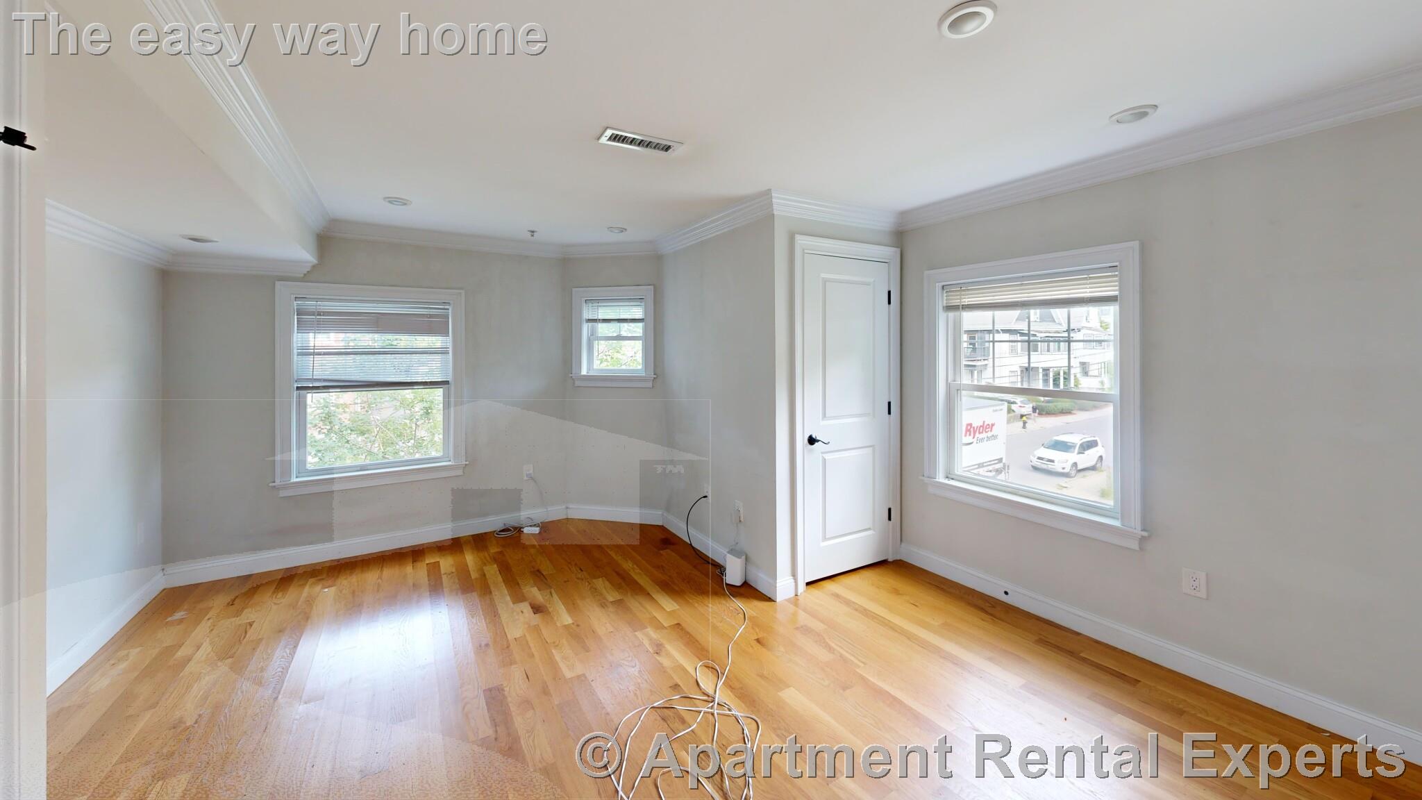 62 Gordon St, Allston