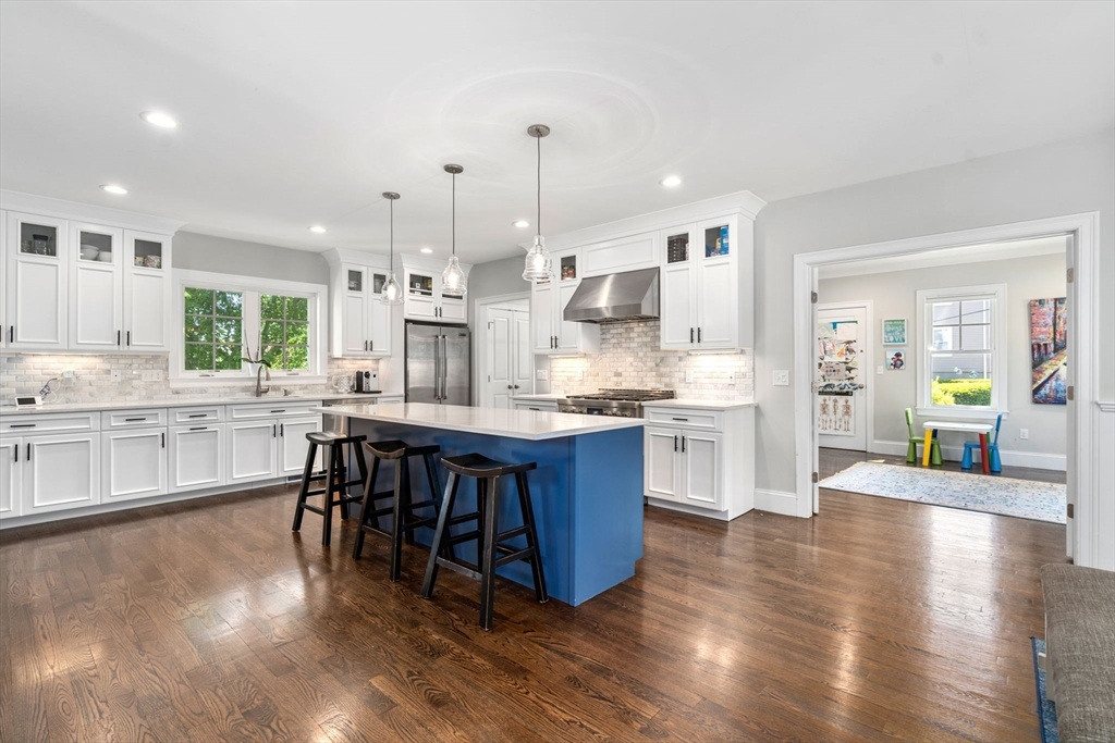 119 Charlesbank Rd, Newton Corner