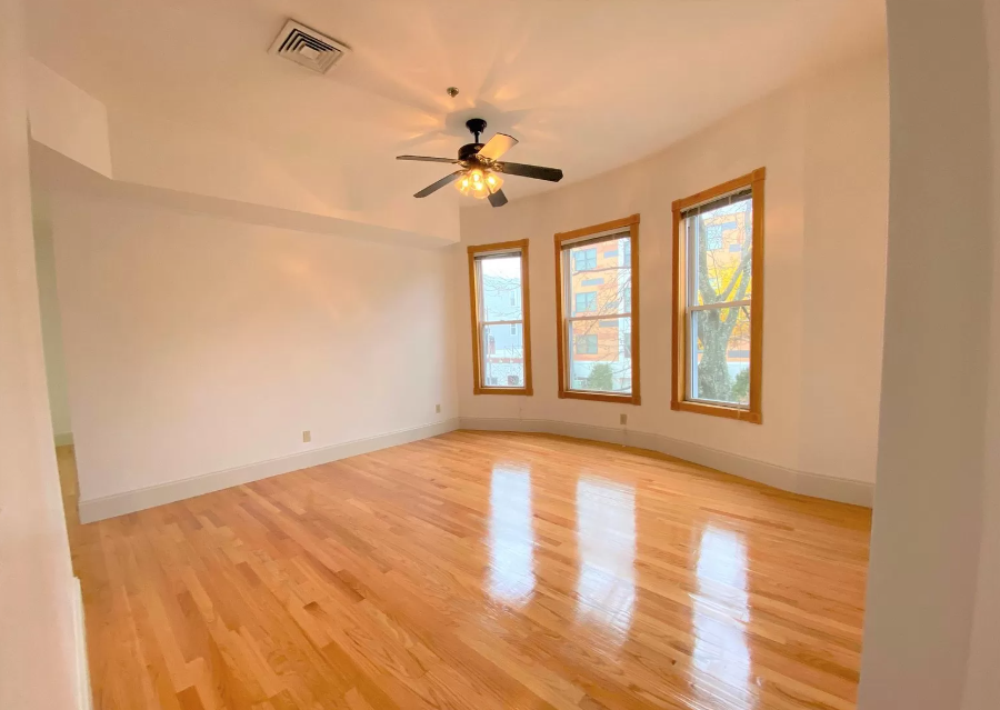 183 Columbia St, The Port