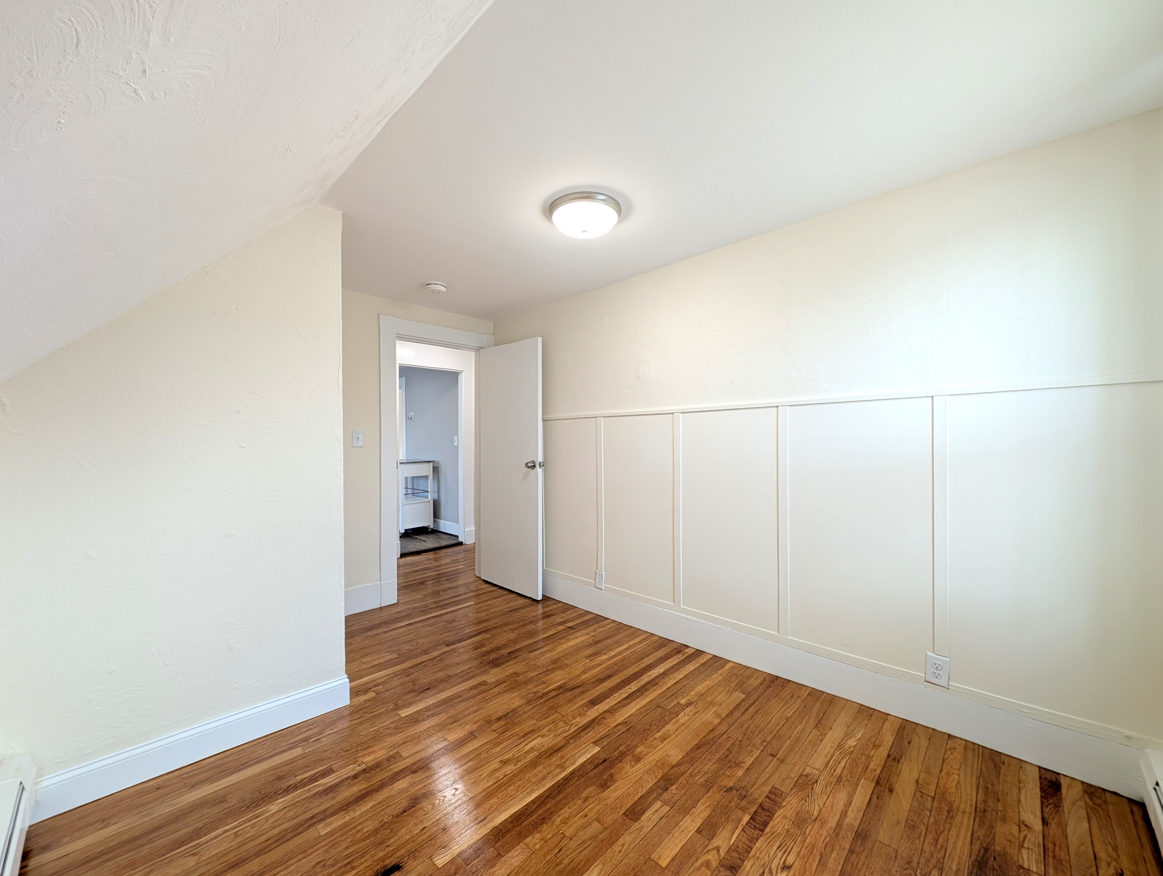 47 Orchard St, Medford