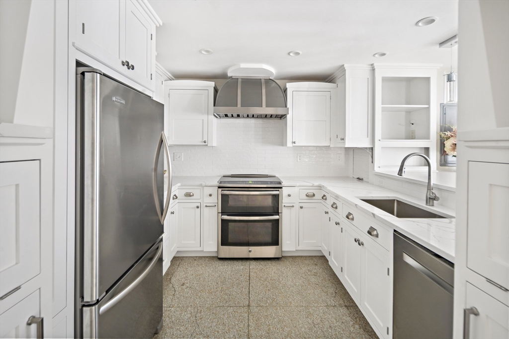 4 Charlesgate E, Back Bay