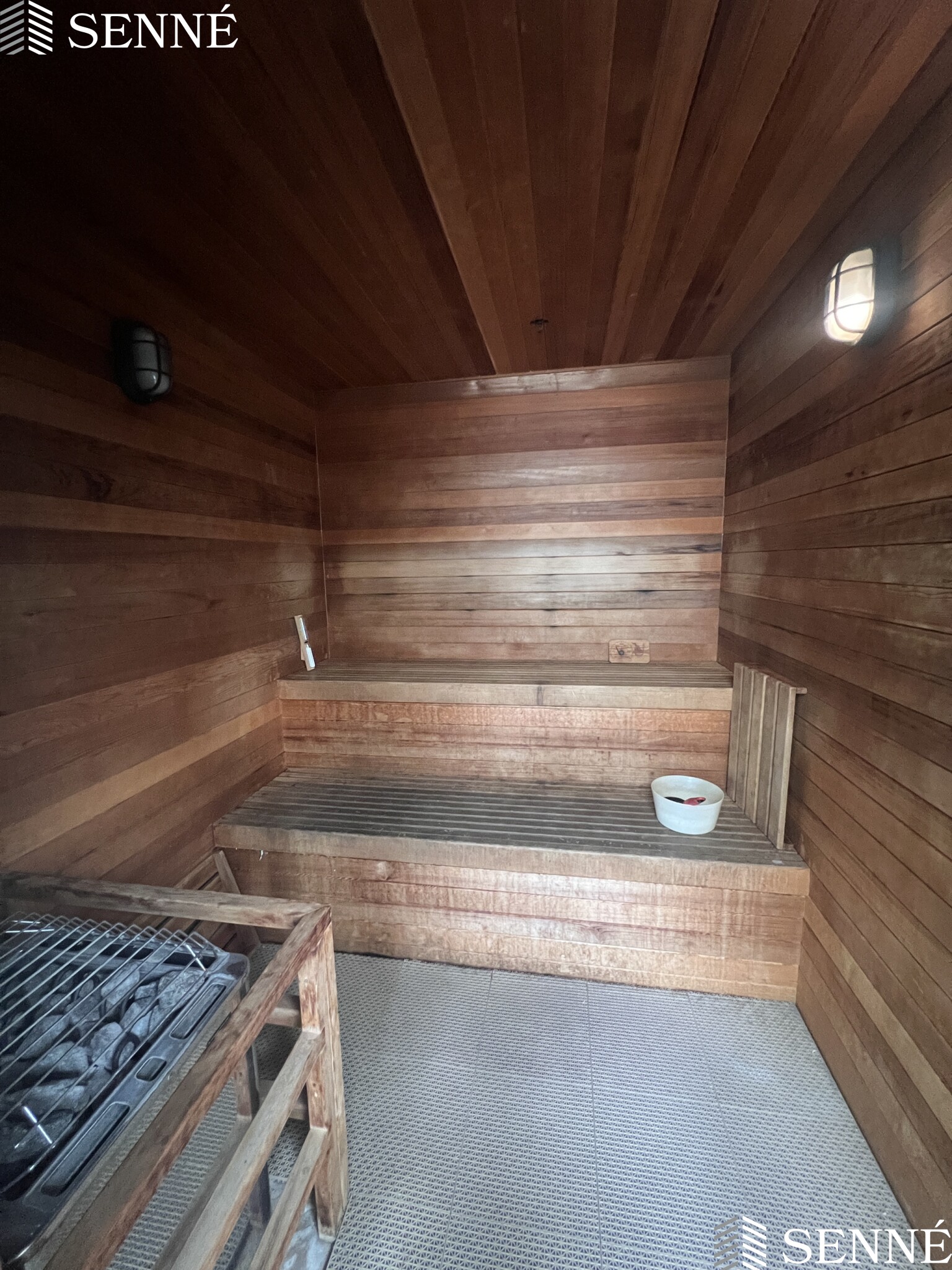 1008 Massachusetts Ave, Riverside