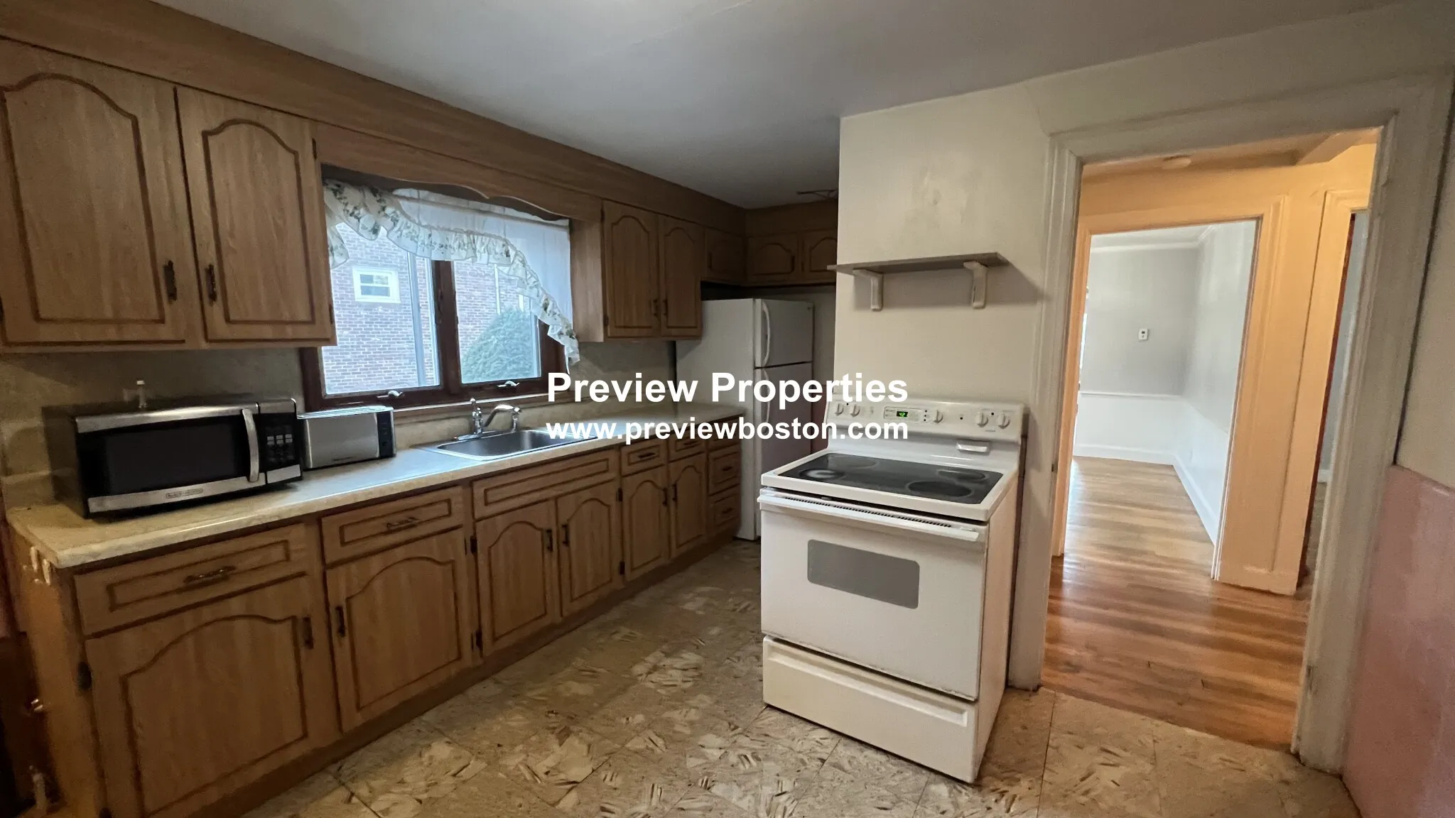 14 Caltha Rd, Oak Square