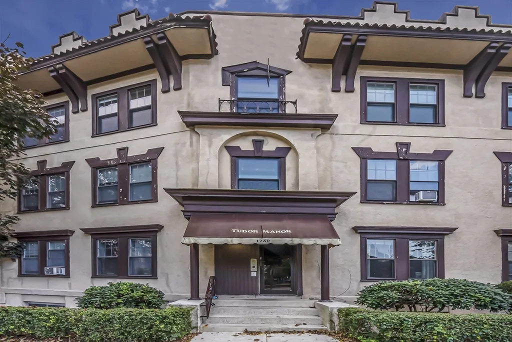 1730 Commonwealth Ave, Brighton