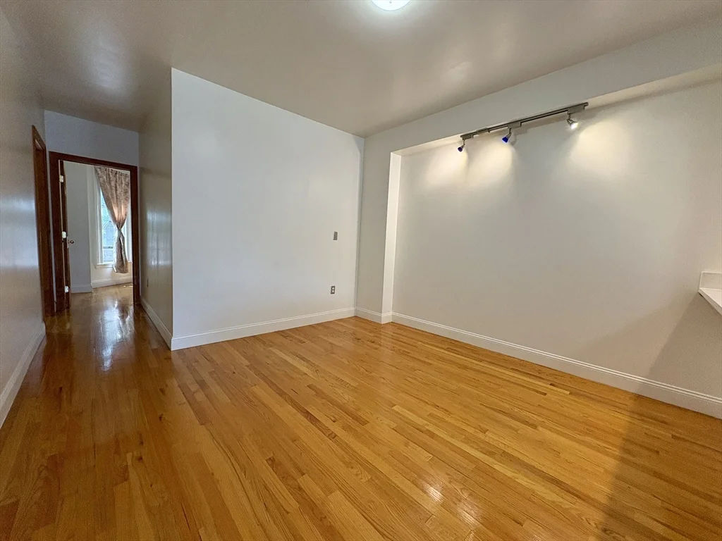 49 Dwight St, South End