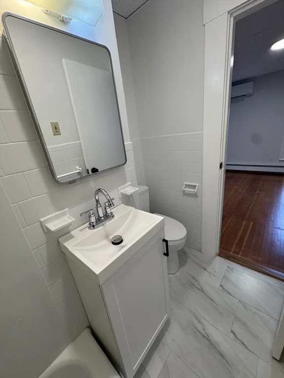 38 Spring, Spring Hill