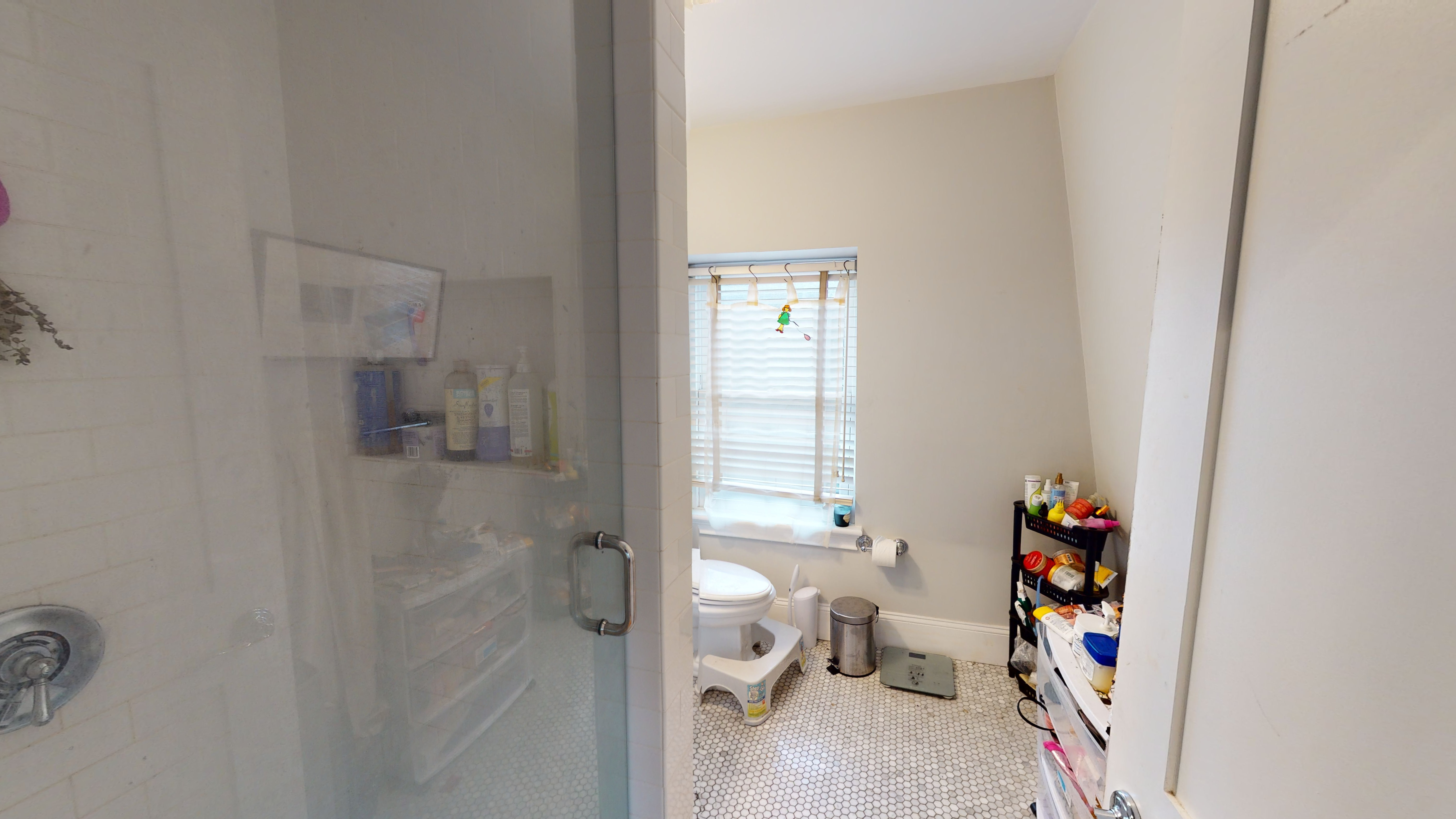 4 bed, 2 bath apartment for rent at 31 Walden St Unit 3, Porter Square — photo 3 of 13