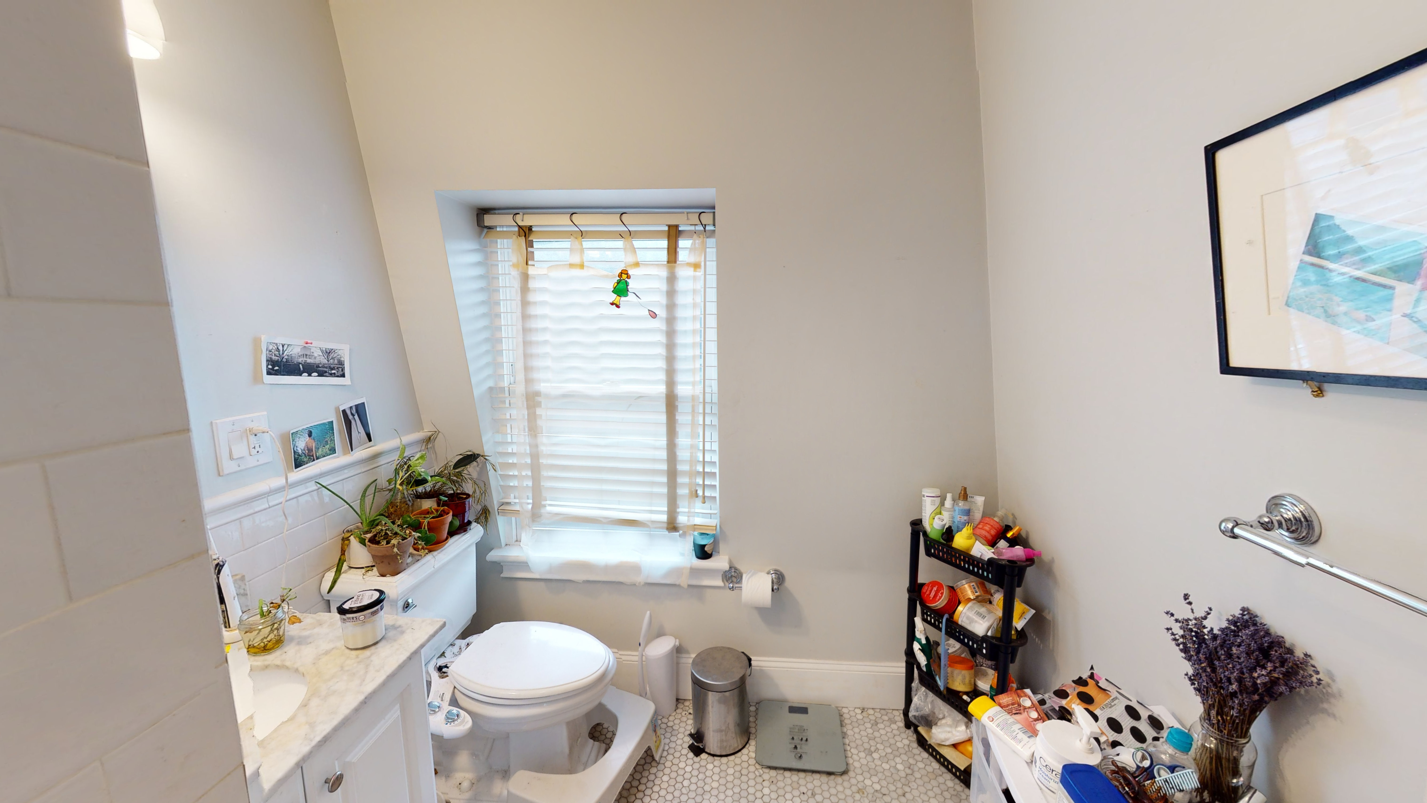 4 bed, 2 bath apartment for rent at 31 Walden St Unit 3, Porter Square — photo 4 of 13