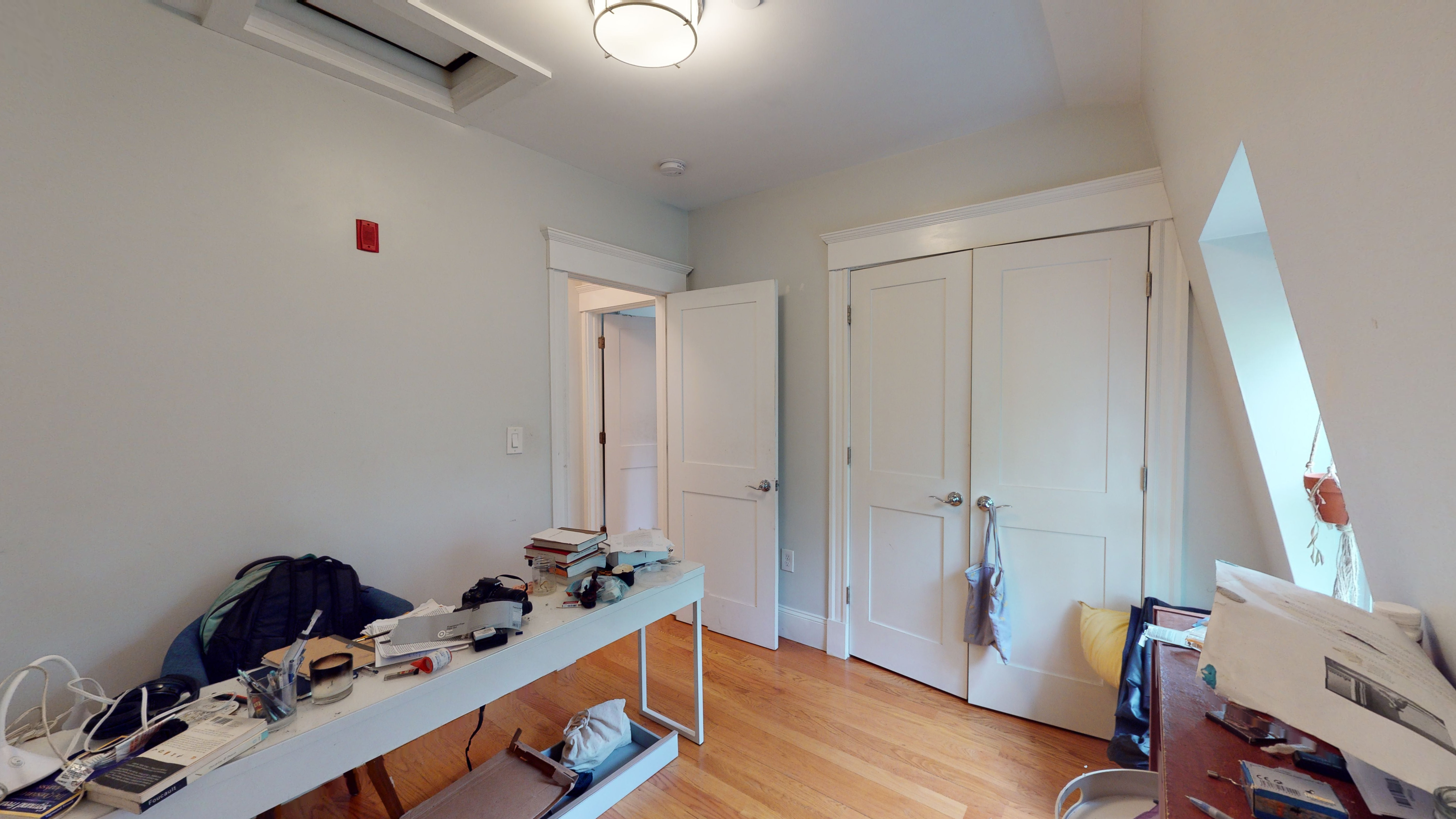 4 bed, 2 bath apartment for rent at 31 Walden St Unit 3, Porter Square — photo 5 of 13