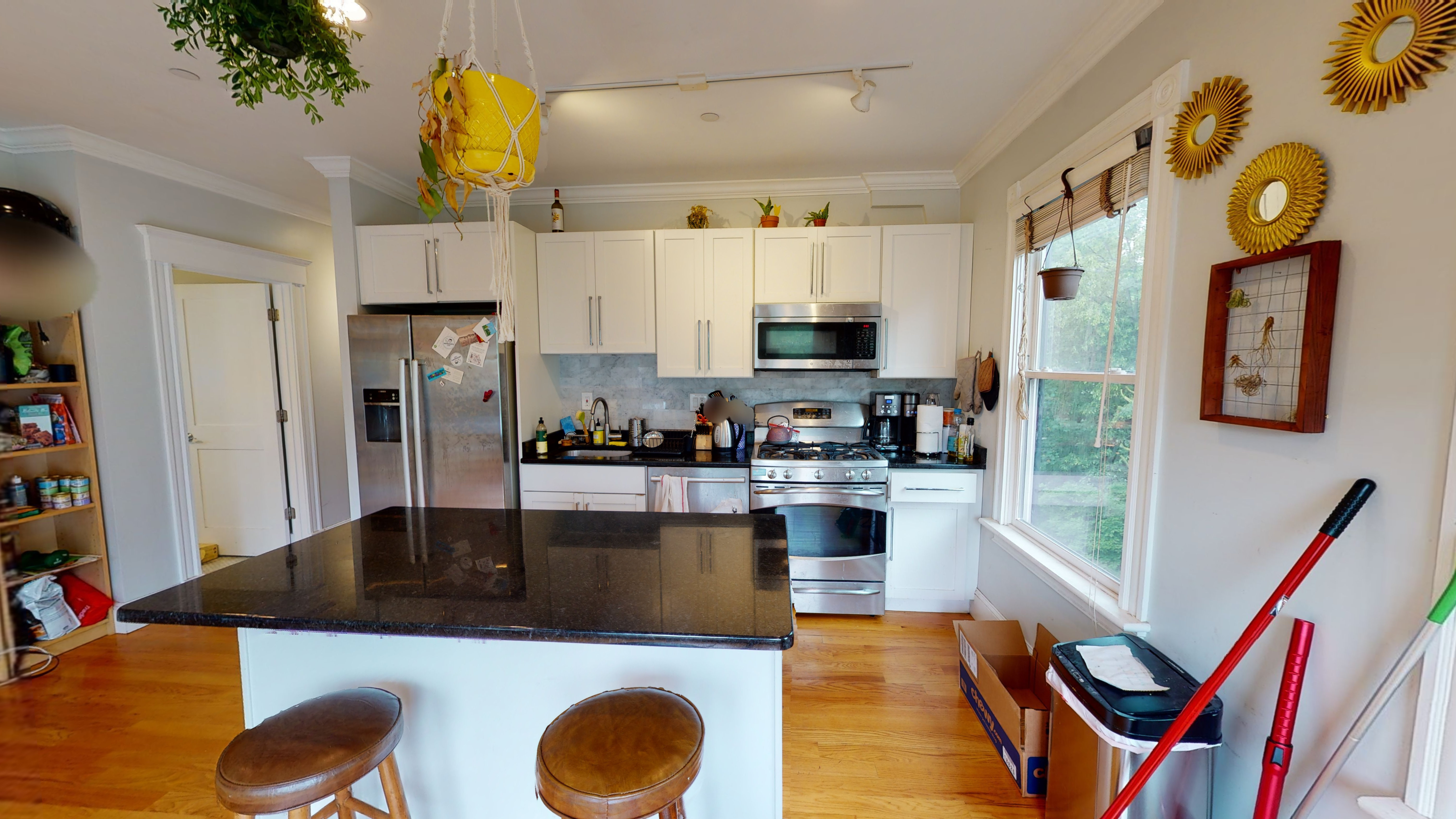 4 bed, 2 bath apartment for rent at 31 Walden St Unit 3, Porter Square — photo 11 of 13