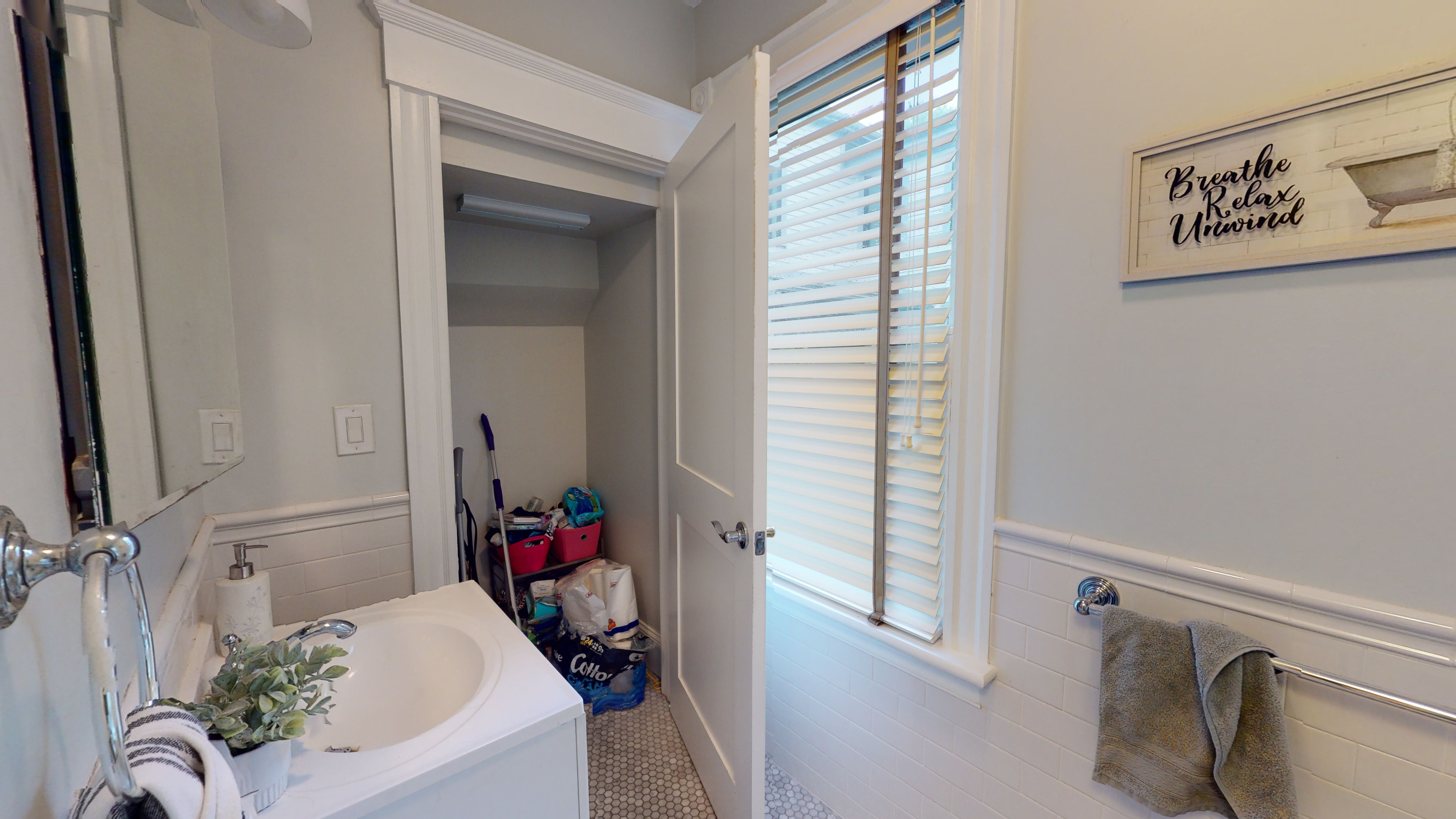 4 bed, 1.5 bath apartment for rent at 31 Walden St Unit 1, Porter Square — photo 5 of 20
