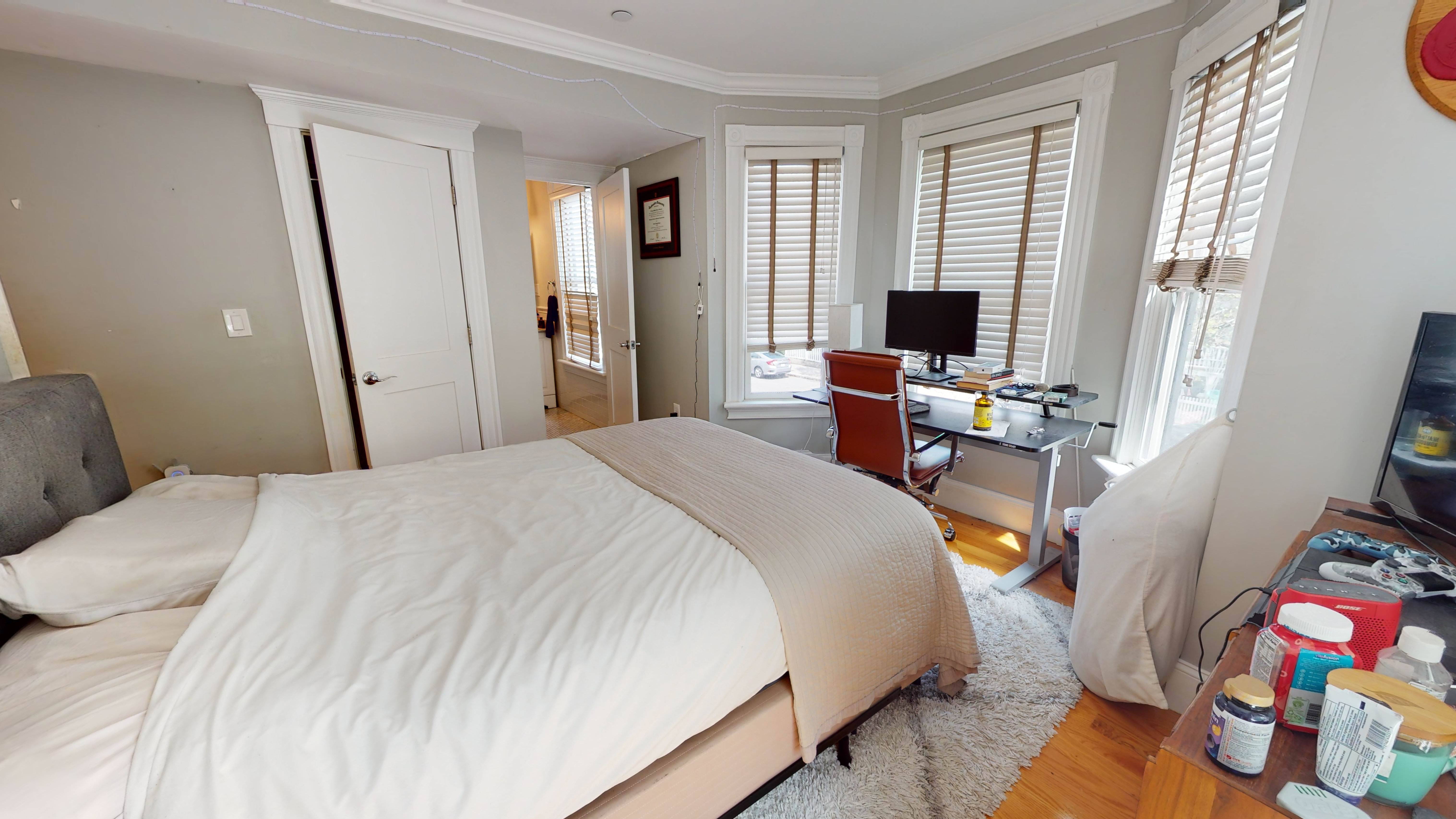 4 bed, 2 bath apartment for rent at 31 Walden St Unit 2, Porter Square — photo 13 of 18