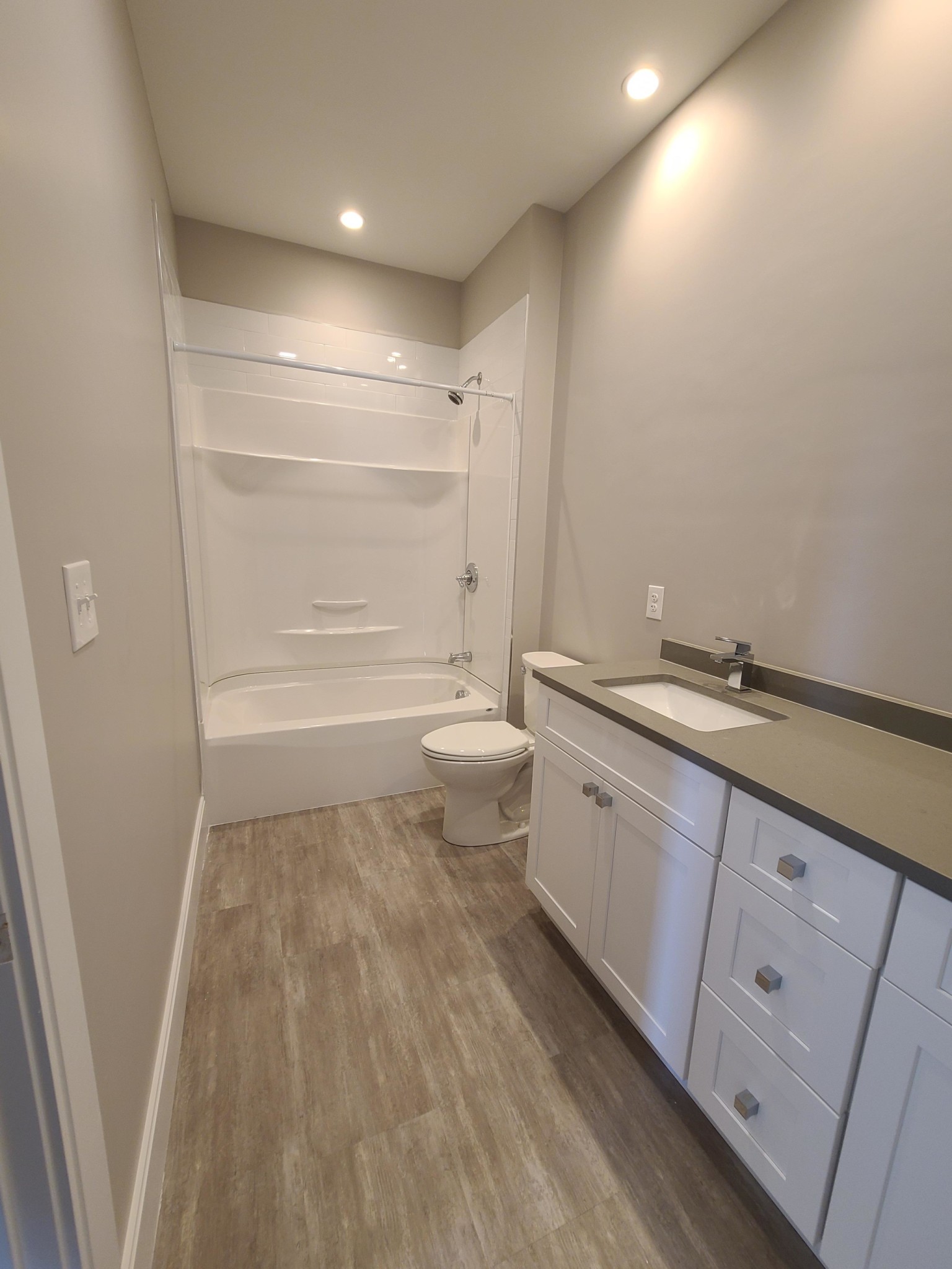 3 bed, 2 bath apartment for rent at 27 Vinton St Unit 3, South Boston — photo 31 of 33