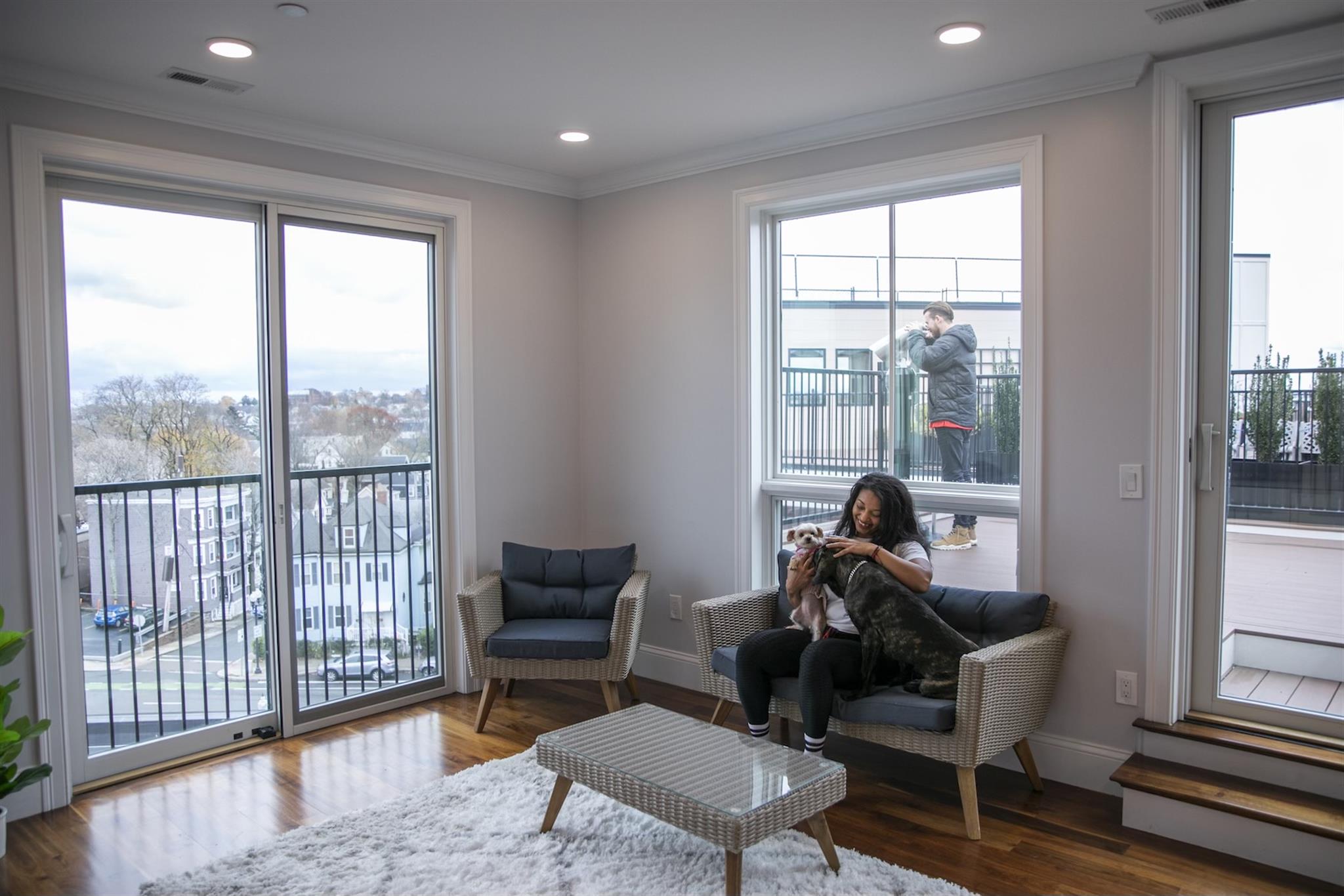 2 bed, 2 bath apartment for rent at 519 Broadway Unit 507, Magoun Square — photo 3 of 10