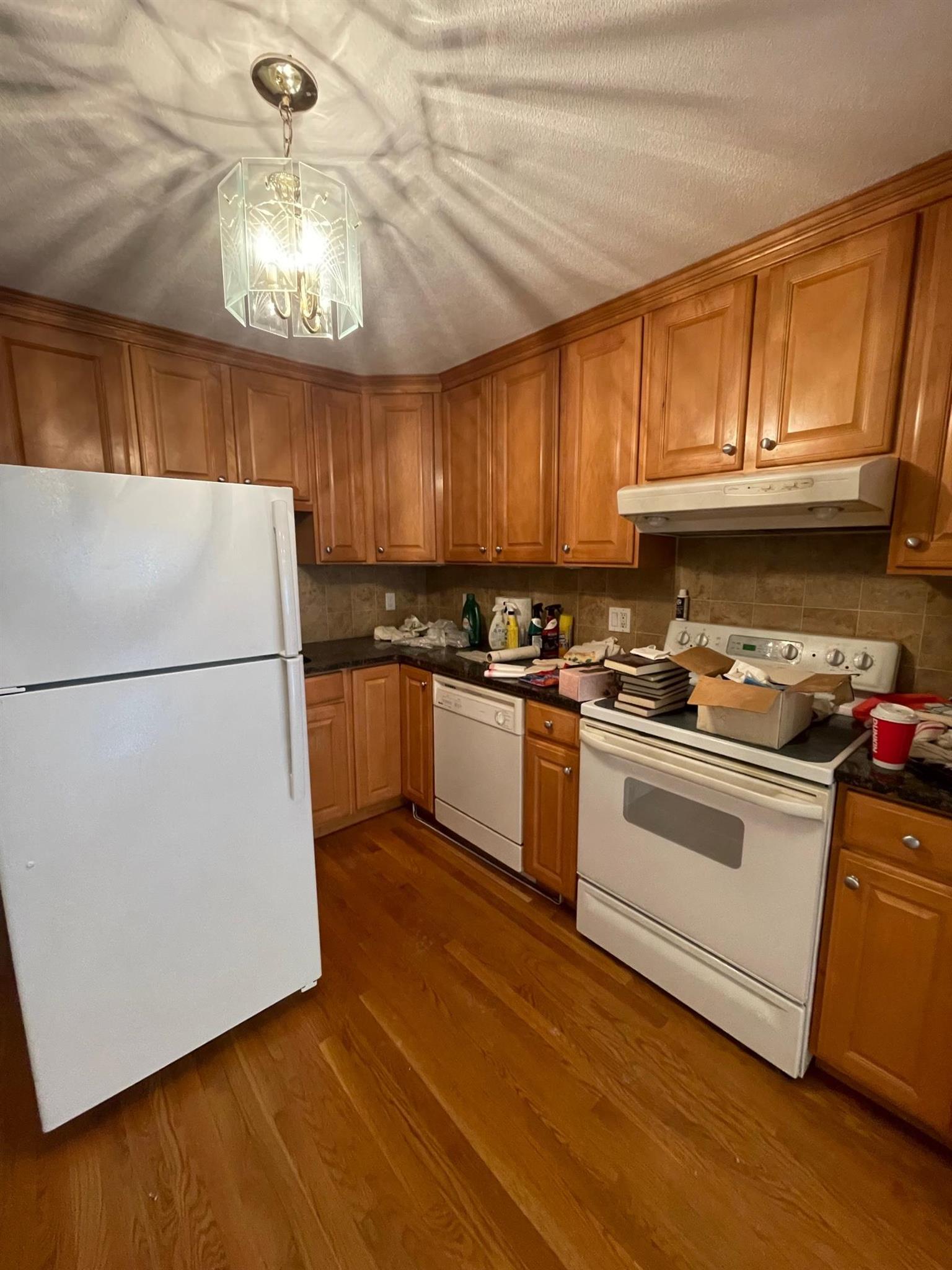 2 bed, 1 bath apartment for rent at 11 Cogswell Ave Unit 7, Porter Square — photo 3 of 11