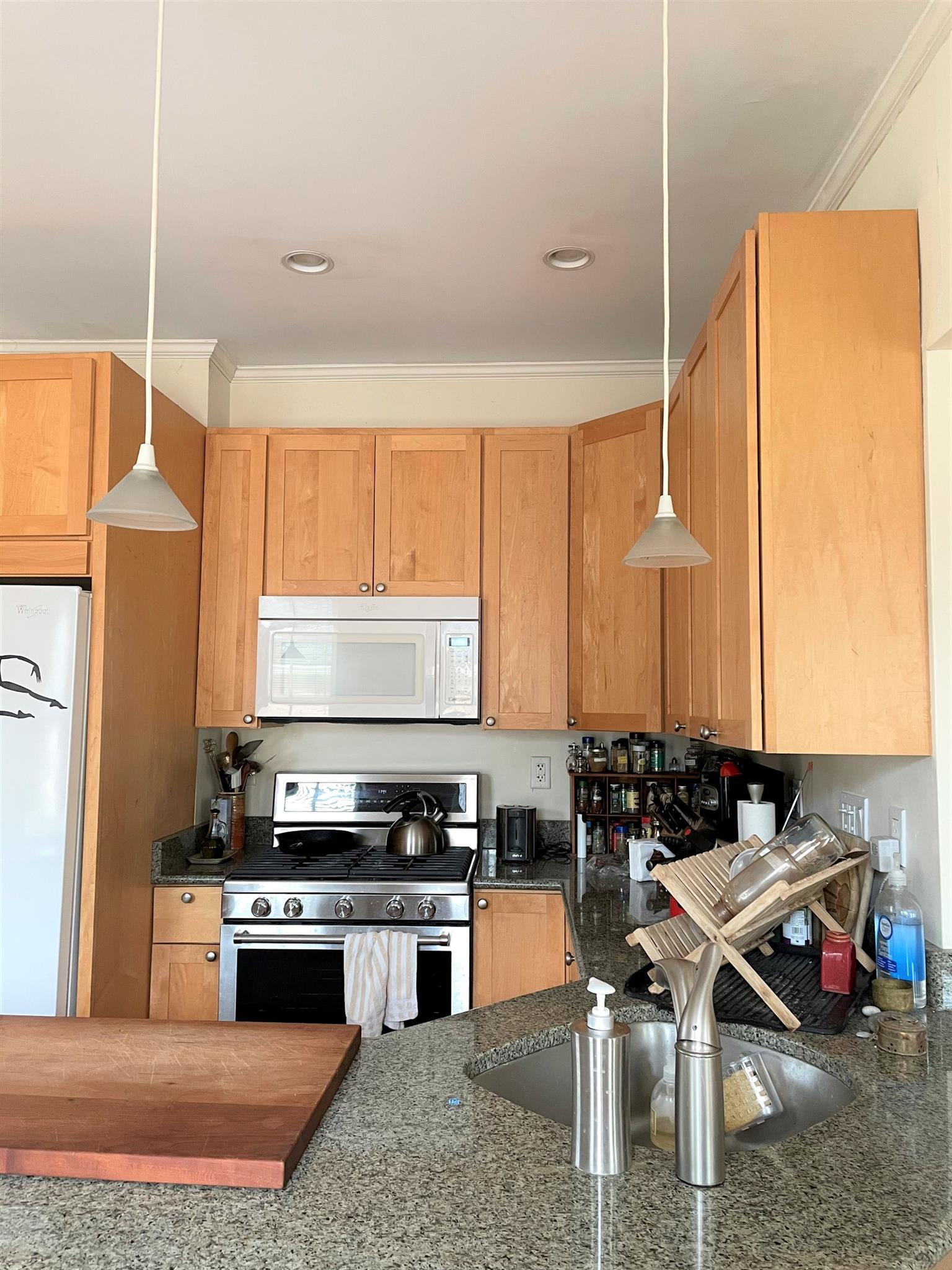 3 bed, 2 bath apartment for rent at 30 Healey St Unit 1, Harvard Square — photo 2 of 20