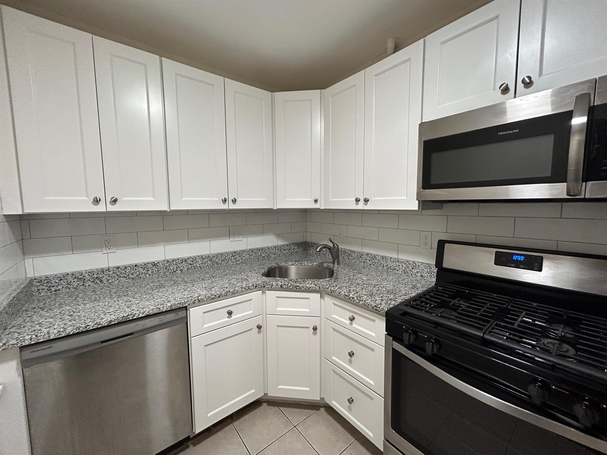 2 bed, 1 bath apartment for rent at 16 Yarmouth St Unit 2A, Back Bay — photo 2 of 16